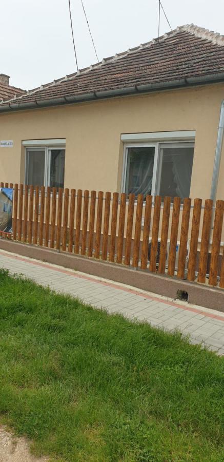 Napfeny Apartmanhaz Balatonberény Zewnętrze zdjęcie